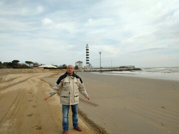 c4f9e75c-8266-4963-8ca1-78e84e46c66e