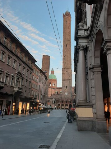 8dd8240d-a5f4-4bc4-a7af-479a313f716e 8dd8240d-a5f4-4bc4-a7af-479a313f716e