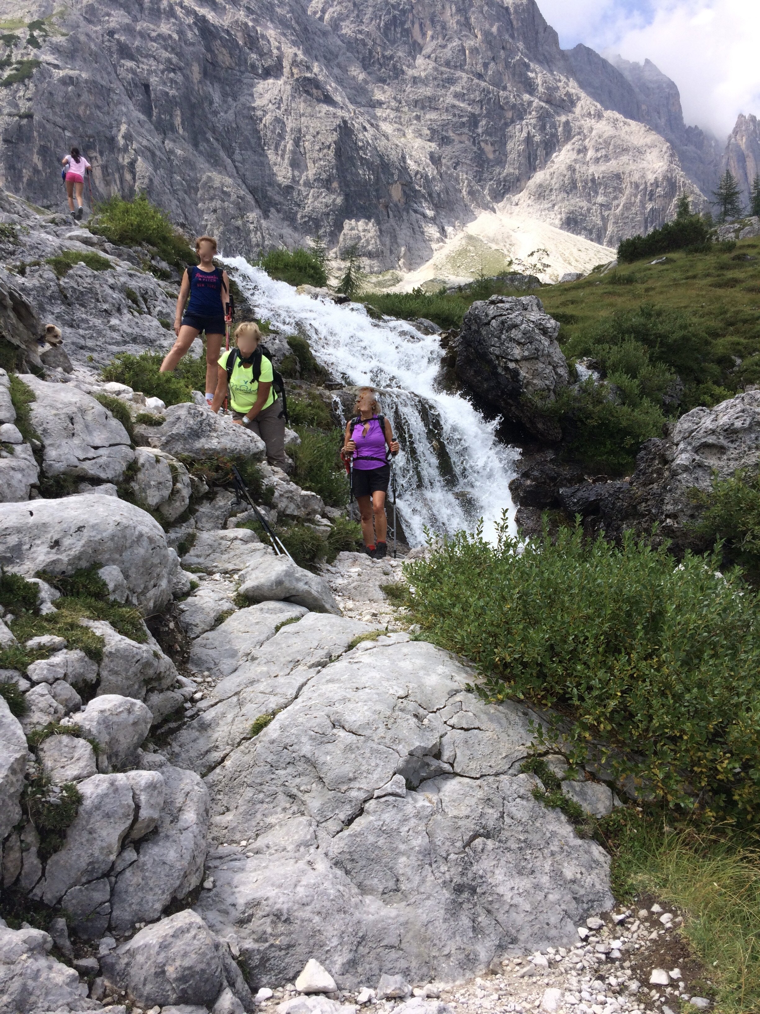 Valgrande. Rifugio Lunelli (mt.1568). Rifugio Berti (mt.1950). Passo della Sentinella (mt.2717). Valgrande. Rifugio Lunelli (mt.1568). Rifugio Berti (mt.1950). Passo della Sentinella (mt.2717).