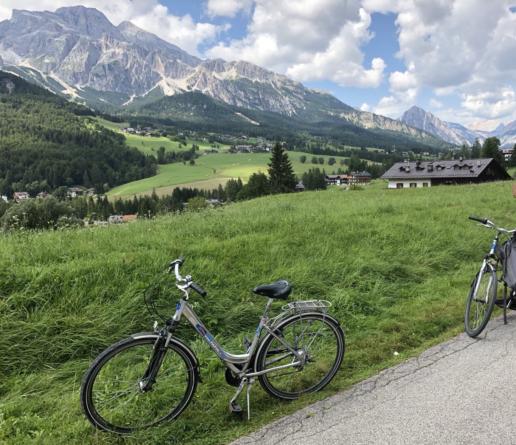 La pista ciclabile delle Dolomiti La pista ciclabile delle Dolomiti