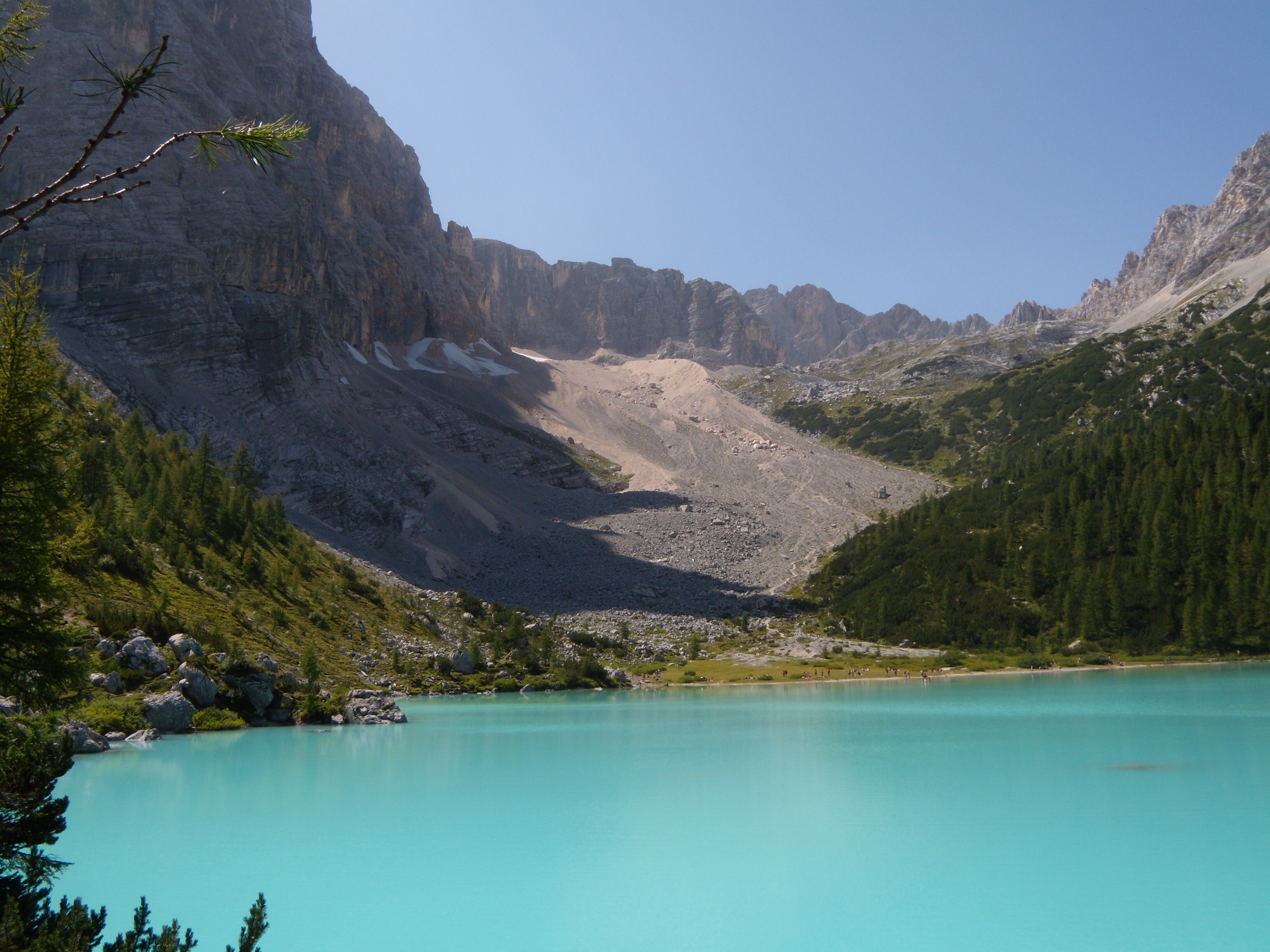 Rifugio Vandelli (mt.1926) e Lago di Sorapis