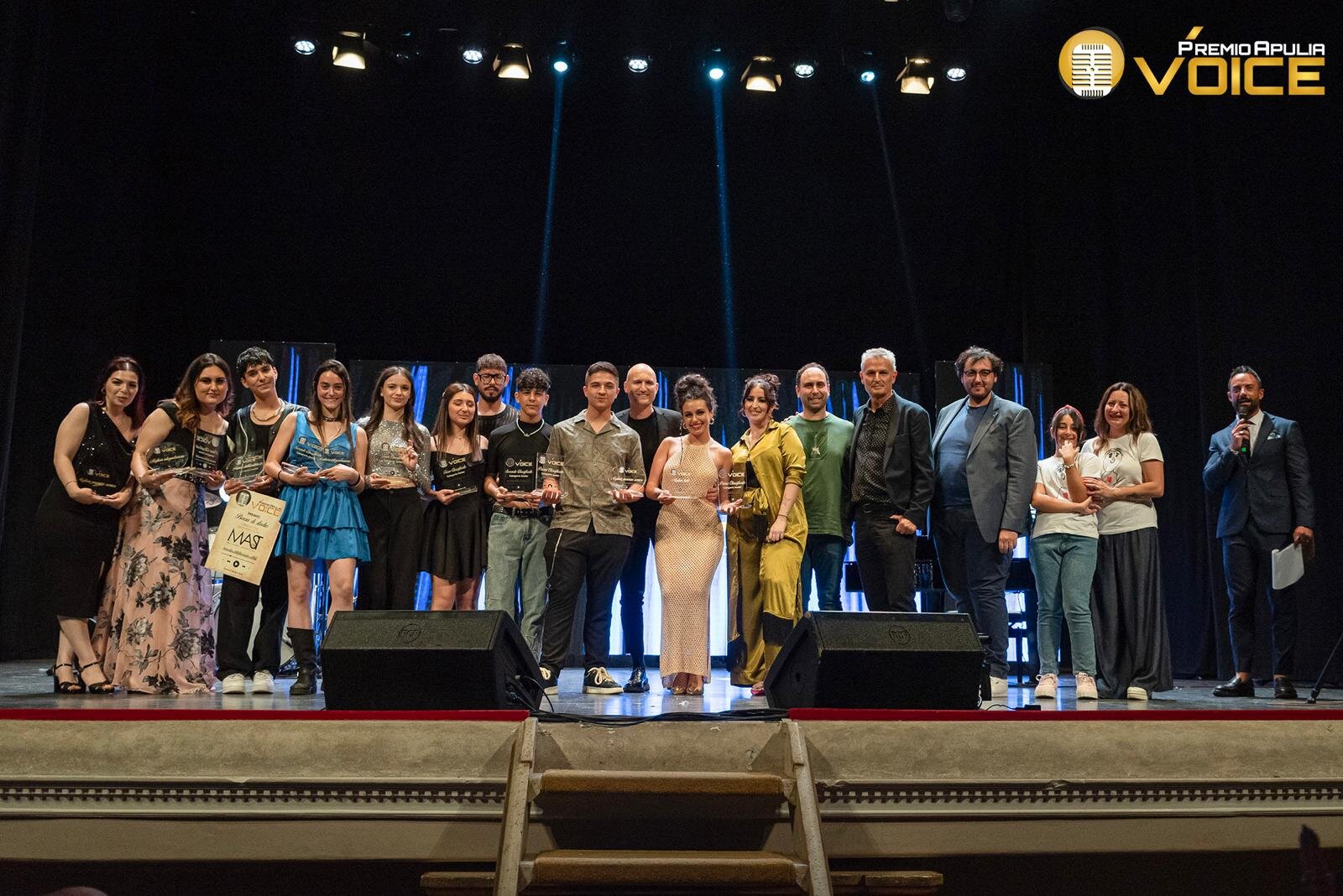 Premio Apulia Voice, tutti in piedi all'Orfeo