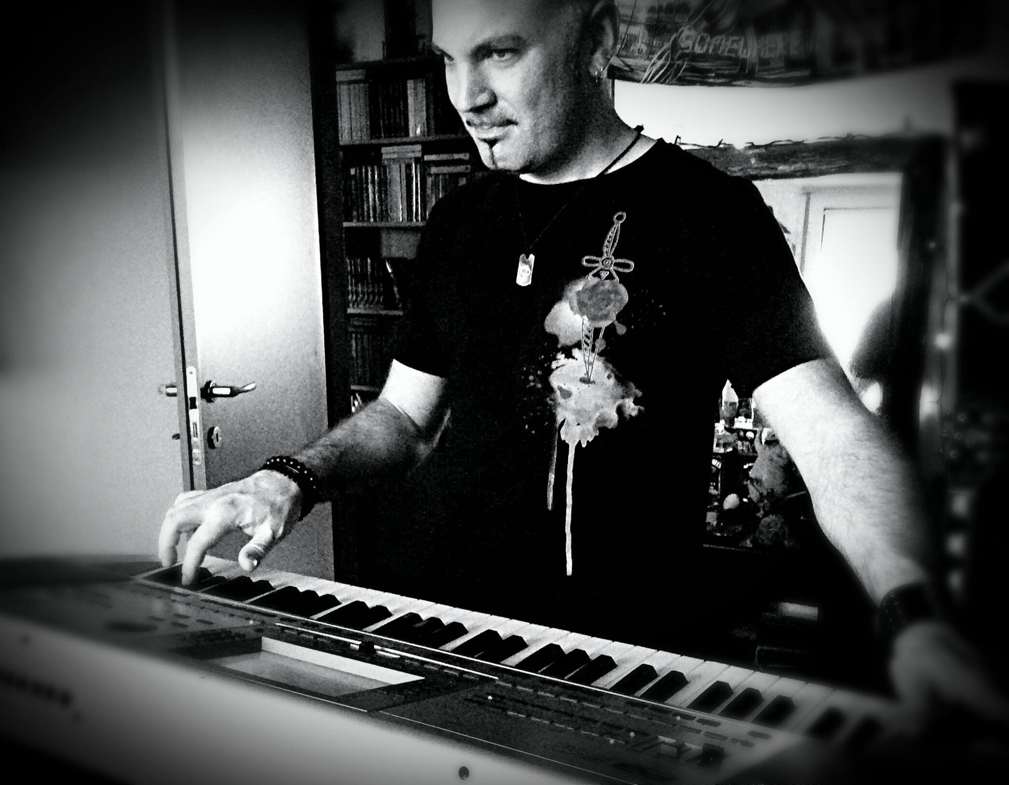 Blut, Emanuele "Lele" Laghi ospite speciale nel prossimo album