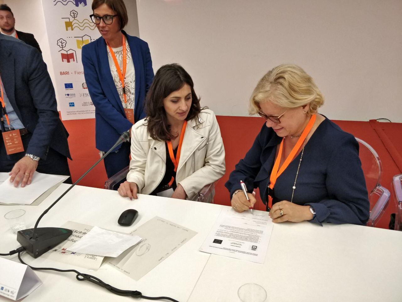 COMMUNITY LIBRARY, SOTTOSCRITTO DISCIPLINARE A BARI: ORA VIA AI LAVORI