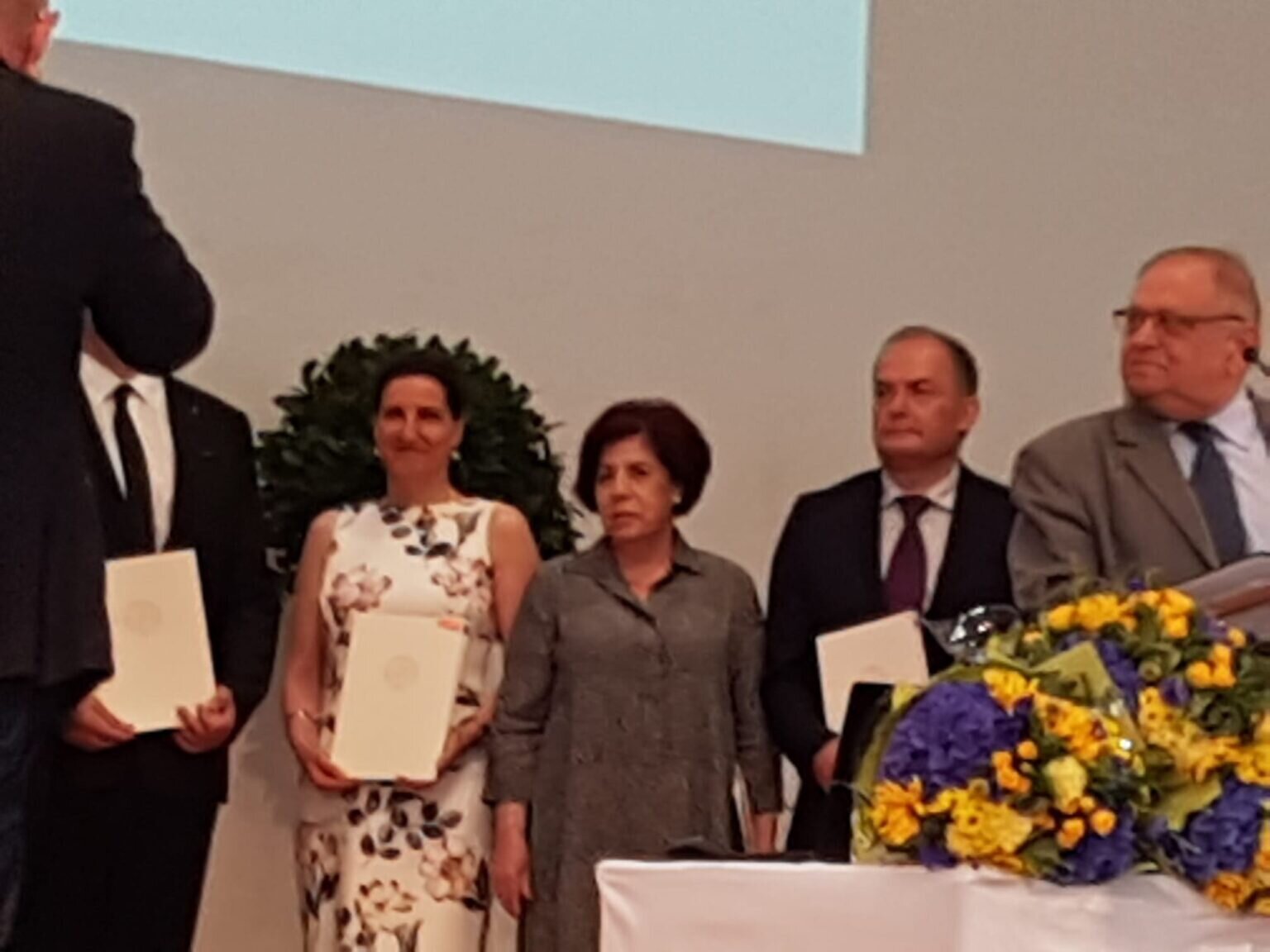 La poetessa Maria Miraglia membro dell’Accademia Europea delle Arti e delle Scienze