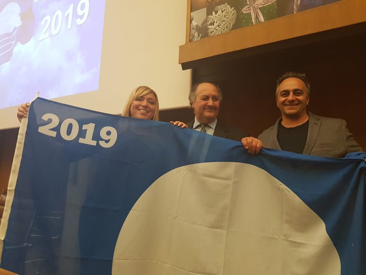 LA BANDIERA BLU CONTINUA A SVENTOLARE SULLE SPIAGGE DI MARINA DI GINOSA: QUARTA CONSECUTIVA SOTTO L’AMMINISTRAZIONE PARISI