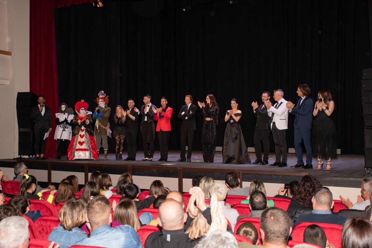 Grande successo per il primo Gran Galà di Magia di Taranto. E Silvan resta "incantato" dal MArTA