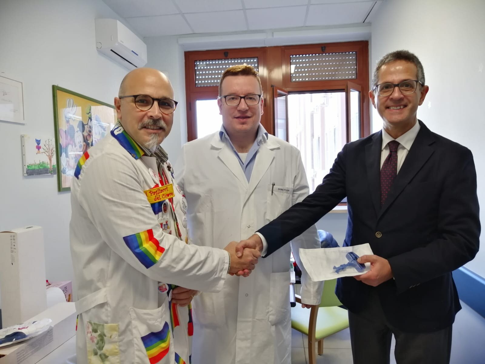 Mister Sorriso e "Portare tra i due mari", importante donazione al reparto Oncoematologia Pediatrica del SS Annunziata