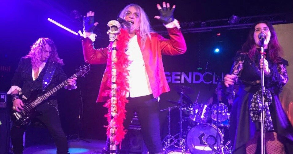 Parris Hyde, Cinzia Zeta Moon entra nella band