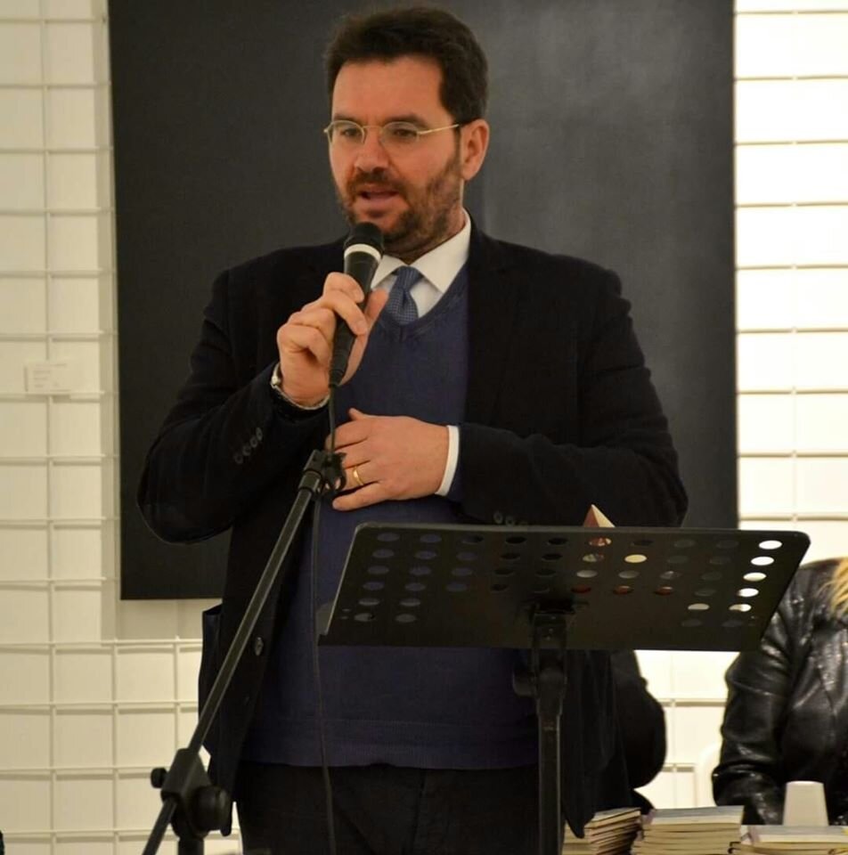 "Kalos 2020", il nuovo catalogo di artisti di Irdidestinazionearte a cura di Massimo Pasqualone "Kalos 2020", il nuovo catalogo di artisti di Irdidestinazionearte a cura di Massimo Pasqualone