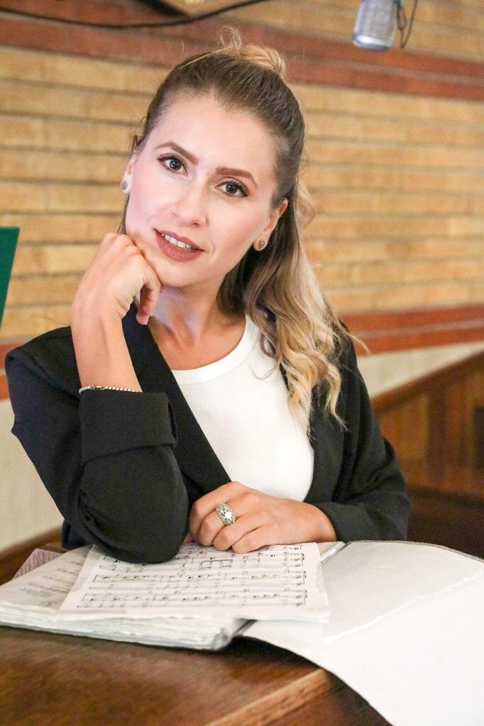 La scuola fiorirà. L'impegno della grande artista Bianca D'Errico La scuola fiorirà. L'impegno della grande artista Bianca D'Errico