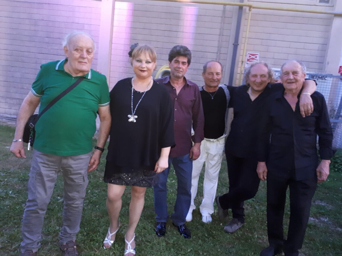 a0915555-2c66-465a-ae10-1487df0c1cce