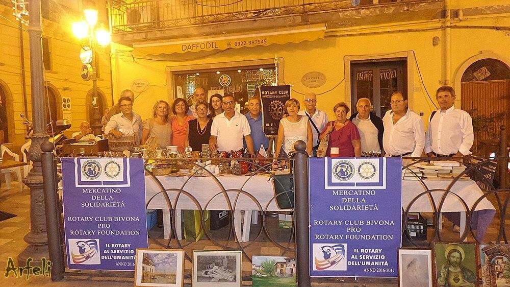 Mercatino della solidariet&agrave;