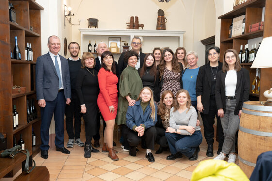 8a644e9e-225d-4693-b71b-7c8c30e3e7bc