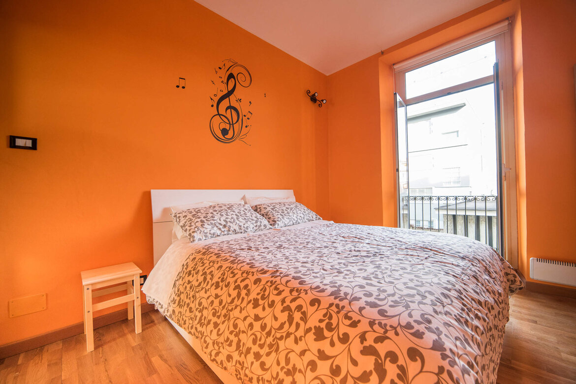 8dfa80d4-c676-4c0d-8b7e-c7863a774a61