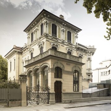 c6769251-7b55-439c-a197-e84844c56493