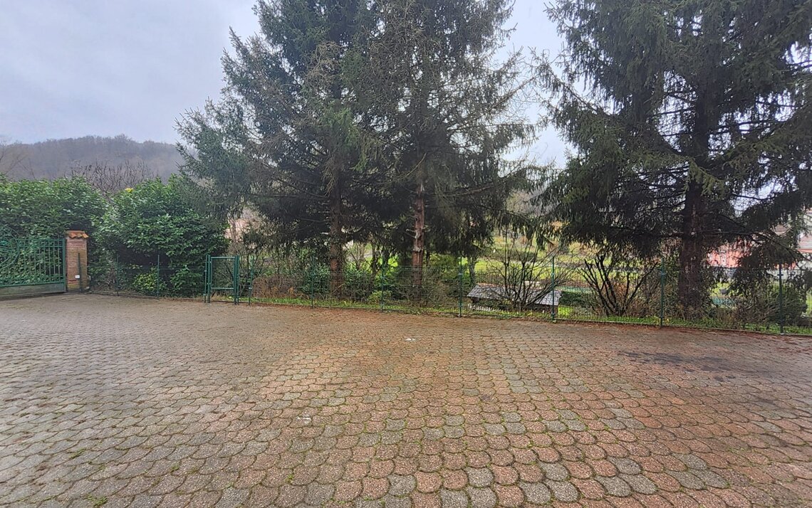 spazio destinato alle attivit ricreativa e di socializzazione all'aperto. es. Pet-Terapy spazio destinato alle attivit ricreativa e di socializzazione all'aperto. es. Pet-Terapy