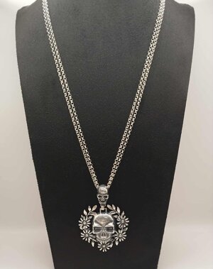 collana-teschio-con-margherite