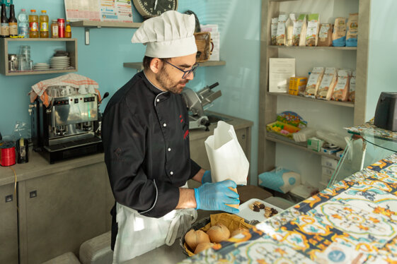 8bb47d48-2541-4916-92f7-36cd18a13595