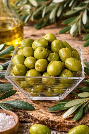 olive-verdi-nocellara-schiacciate-in-salamoia