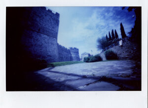 pinhole%20instax%20wide%202025_003.jpeg pinhole%20instax%20wide%202025_003.jpeg