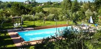 piscina agriturismo la pineta.jpeg