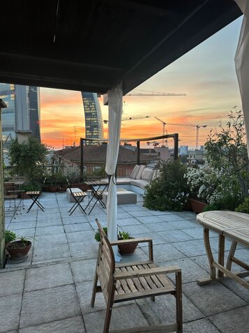 03c369d9-dd9a-42f6-a83a-0e3a4fa78185