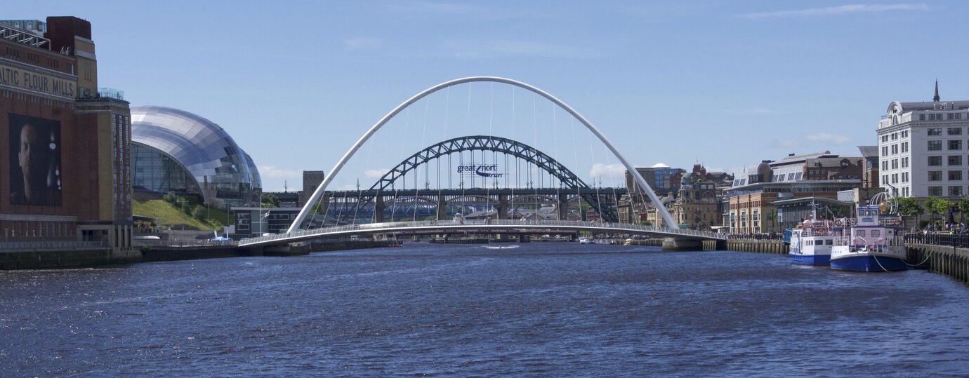 newcastle milleniume bridge_solo foto.jpeg