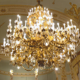 Lampadario (già Lumiera) Realizzata da Carlo Bartolozzi dal 1891 al 1893 su commissione dell'Accademia.