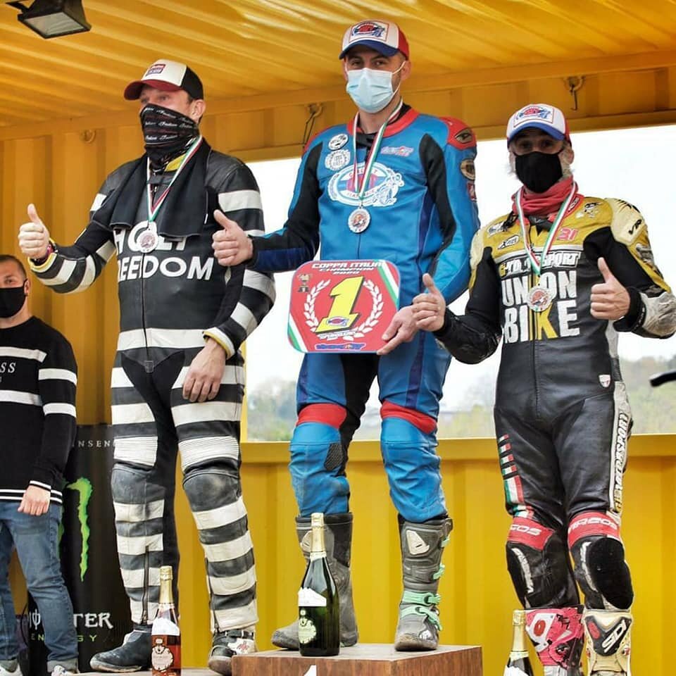 ad41baa0-84a7-4b60-8b46-f38f10cd0681 ad41baa0-84a7-4b60-8b46-f38f10cd0681