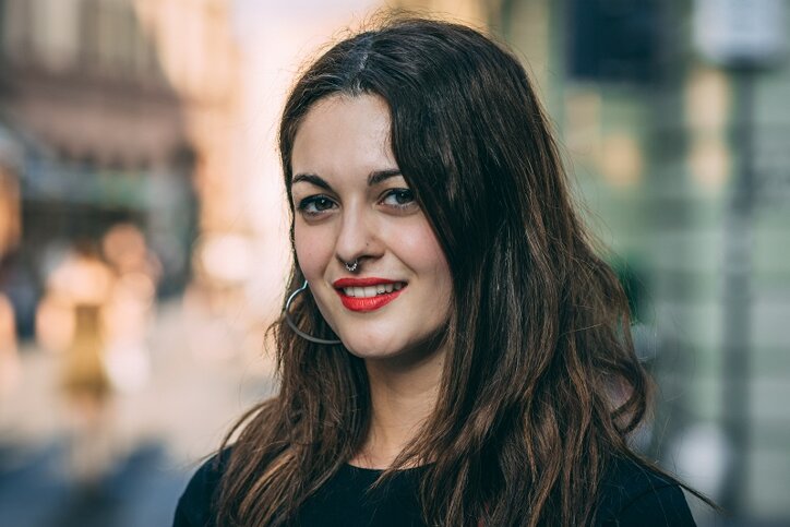 eyJlbiI6IkFsaW5hIE1hcmNoZXR0YSB1bmEgZm90byByZWFsaXp6YXRhIHF1YWxjaGUgbWVzZSBwcmltYSBkZWxsYSB0cmFnZWRpYSJ9