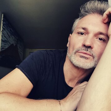 1f4cf44b-c402-4e48-81ed-410493076c85