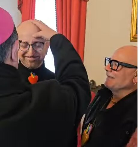 Un miracolo d’amore alla Candelora di Montevergine: la benedizione che ha squarciato i cuori