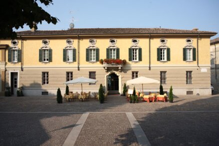 90f251d8-5227-4a54-8b0e-6fd68b364469