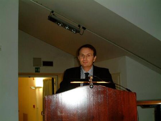 d757ac40-a5a9-4900-bfa1-b988f2eca3d9