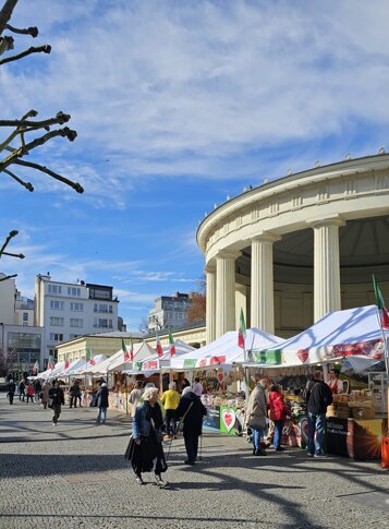 c5a7d7e6-91a9-4632-923f-eba5b0598201