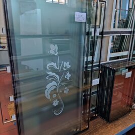 FLOREALE vetrocamera con decoro sabbiato su satinato