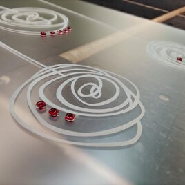 ROSE MODERNE decoro sabbiato su satinato con murrine