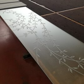 FLOW decoro sabbiato su satinato