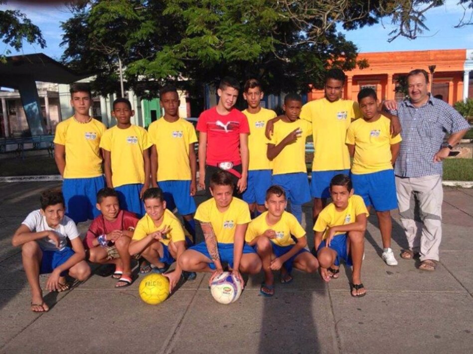 ee5a579585b84959b21543063e64ced7