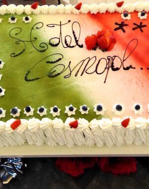 torta alla frutta aniversario hotel Cosmopol Cesenatico