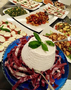 Buffet di Formaggi e Contorni