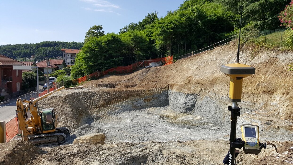 ec916315-1eb9-46e8-8d60-e37c5456aab7