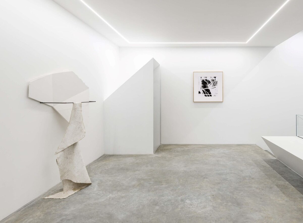 70828098-018e-43f8-8541-d683849579b9 70828098-018e-43f8-8541-d683849579b9