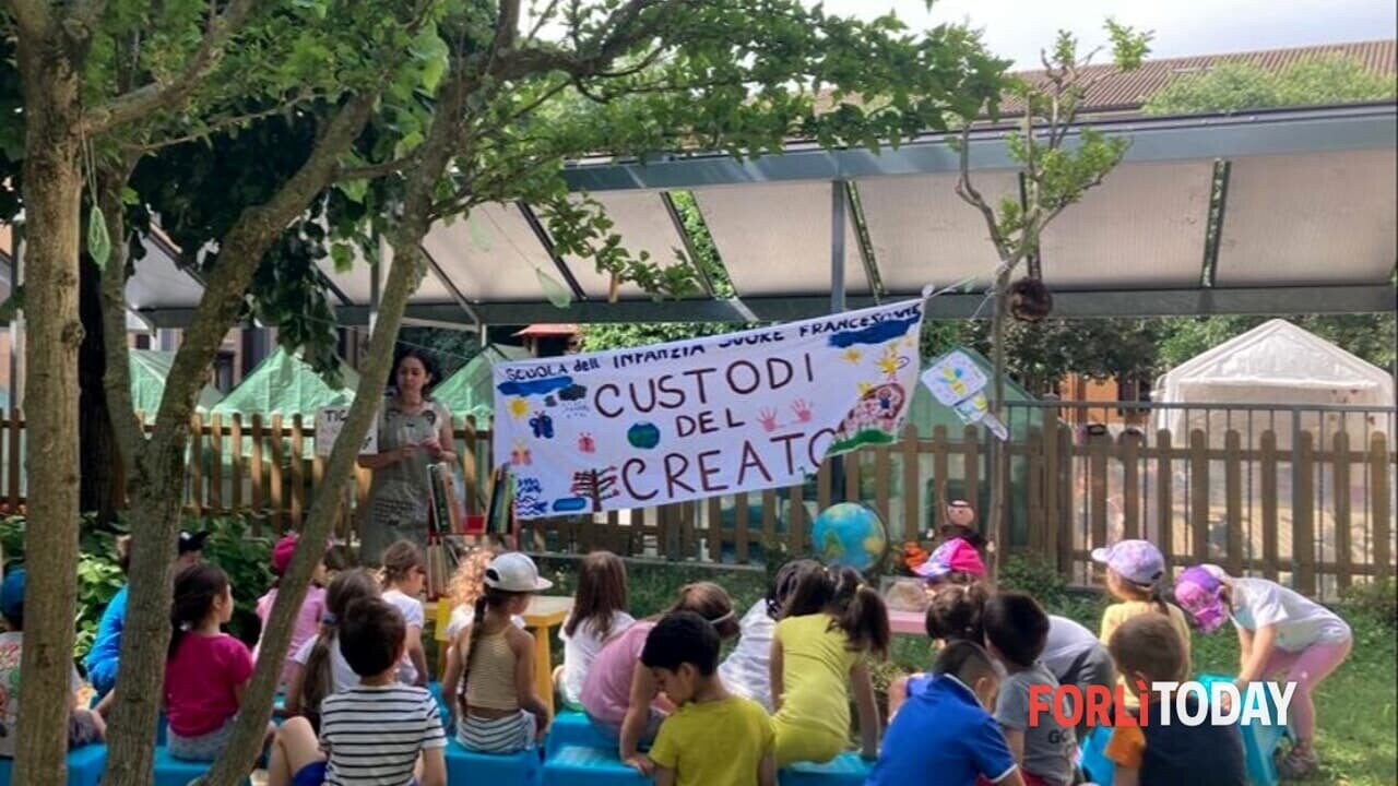 Alle Francescane l'inizio della scuola è all'insegna del picnic eco-sostenibile come "custodi del creato"