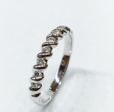 Fedina oro bianco. oro 18 ct con diam.0,25 col.G purezza vvs Fedina oro bianco. oro 18 ct con diam.0,25 col.G purezza vvs