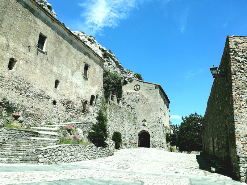 Santuario Santa Maria delle Armi Santuario Santa Maria delle Armi