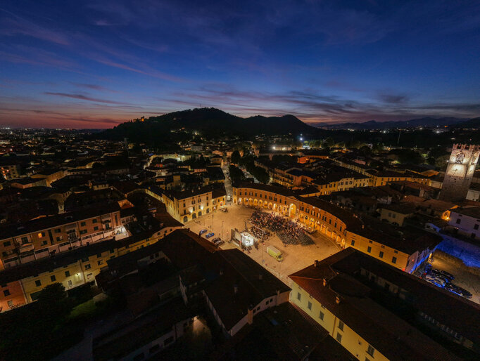 9a705252-c8a7-4611-8562-7be7f7c76e96 9a705252-c8a7-4611-8562-7be7f7c76e96