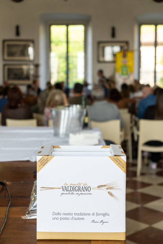 39e1c0bf-825c-41a4-85ec-b2b8b3418774 39e1c0bf-825c-41a4-85ec-b2b8b3418774