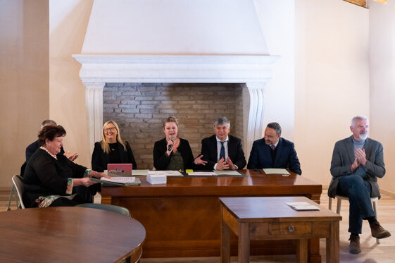 85c60c2f-17d6-4a95-93cd-5e45ace77c02 85c60c2f-17d6-4a95-93cd-5e45ace77c02